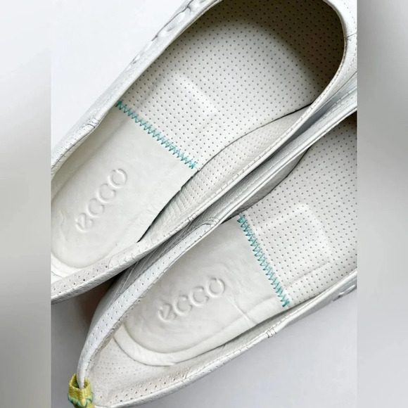 Ecco Lite Skimmer Flats Off White size 38 Womens Comfort Coastal - Picture 8 of 12